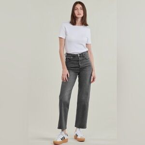 Levi’s Ribcage Straight Ankle Jeans
